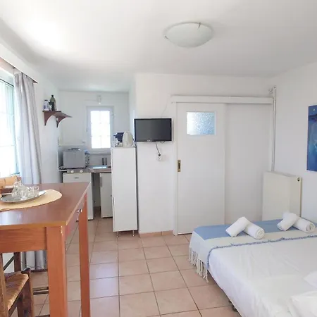 Chania Locals Rooftop Appartement