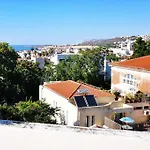 Chania Locals Rooftop アパート