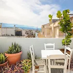 Chania Locals Rooftop ハニア
